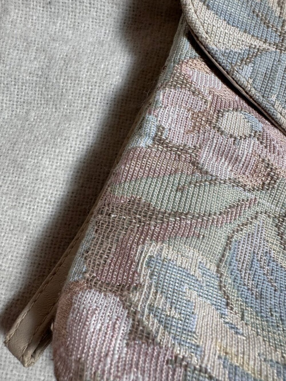 Vintage 80s Floral Tapestry Clutch Wristlet - Coquette Cottagecore Grandmacore - Picture 13 of 13